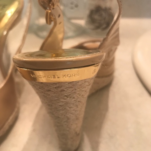 Shoes - Picture 2 of 4